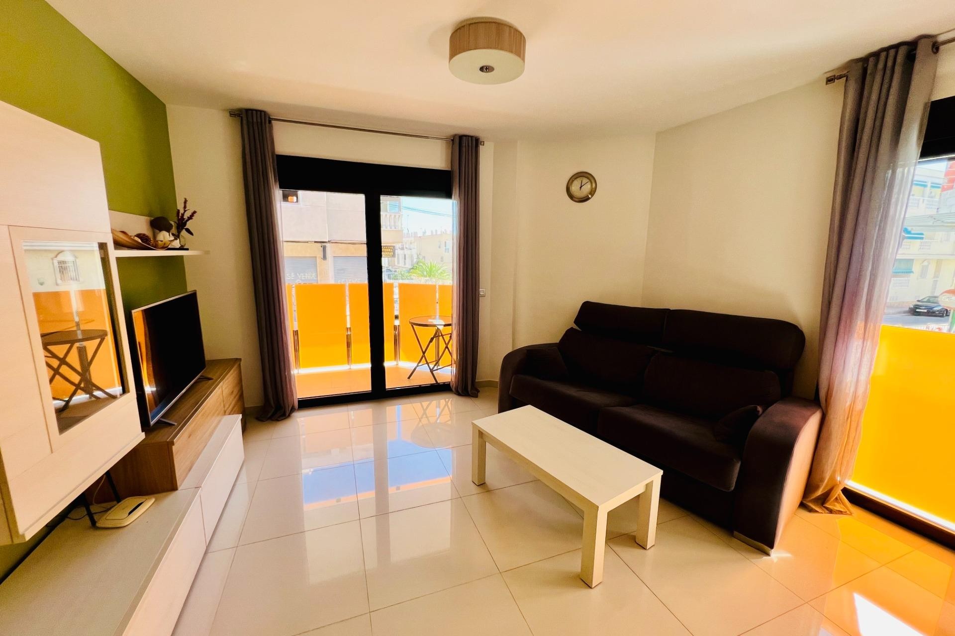 Resale - Apartment / flat - Torrevieja - Playa del Cura