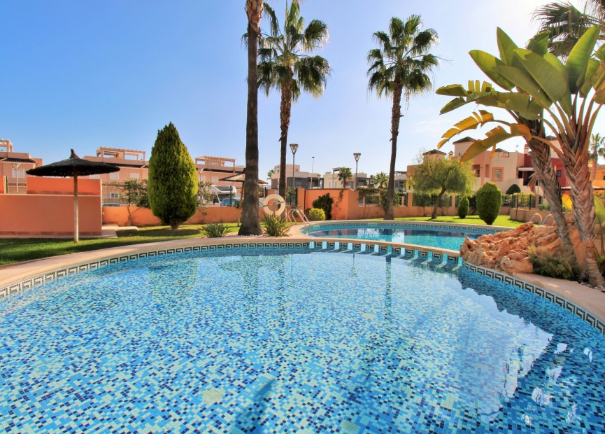 Resale - Apartment / flat - Torrevieja - Punta Prima