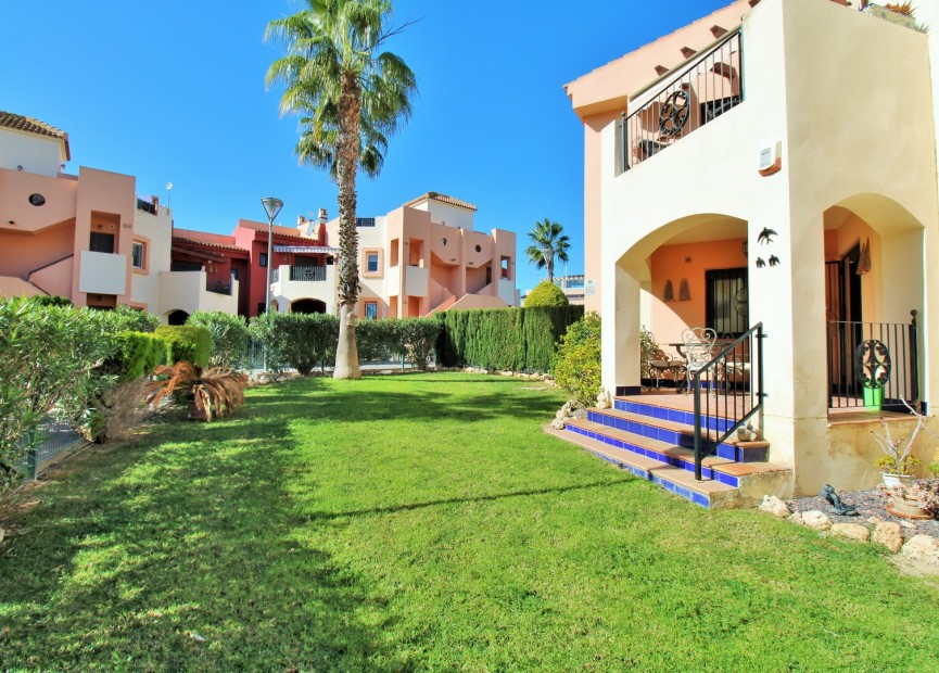 Resale - Apartment / flat - Torrevieja - Punta Prima