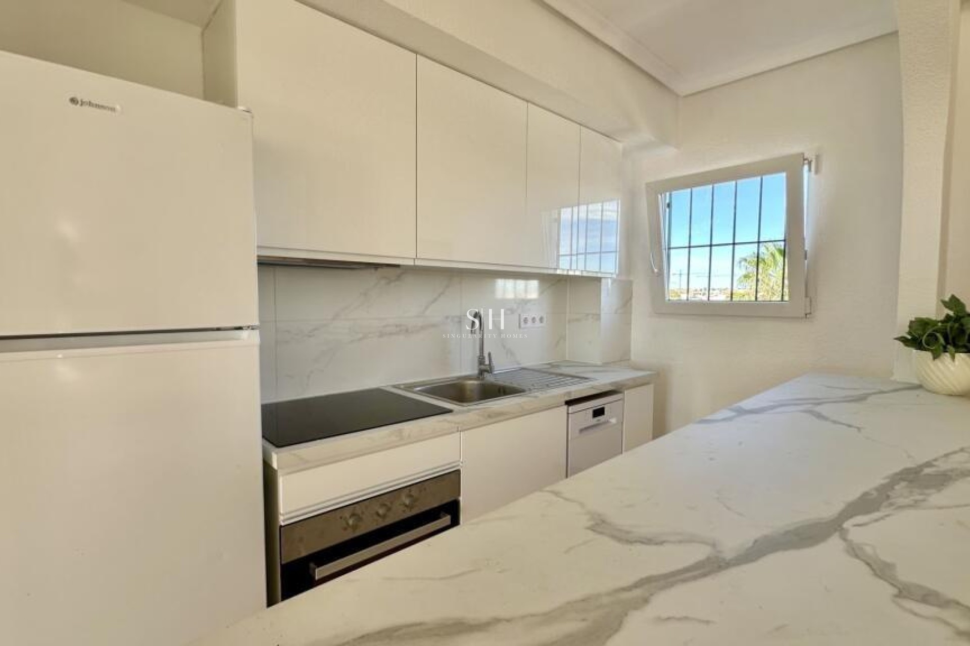 Resale - Apartment / flat - Torrevieja - Punta prima