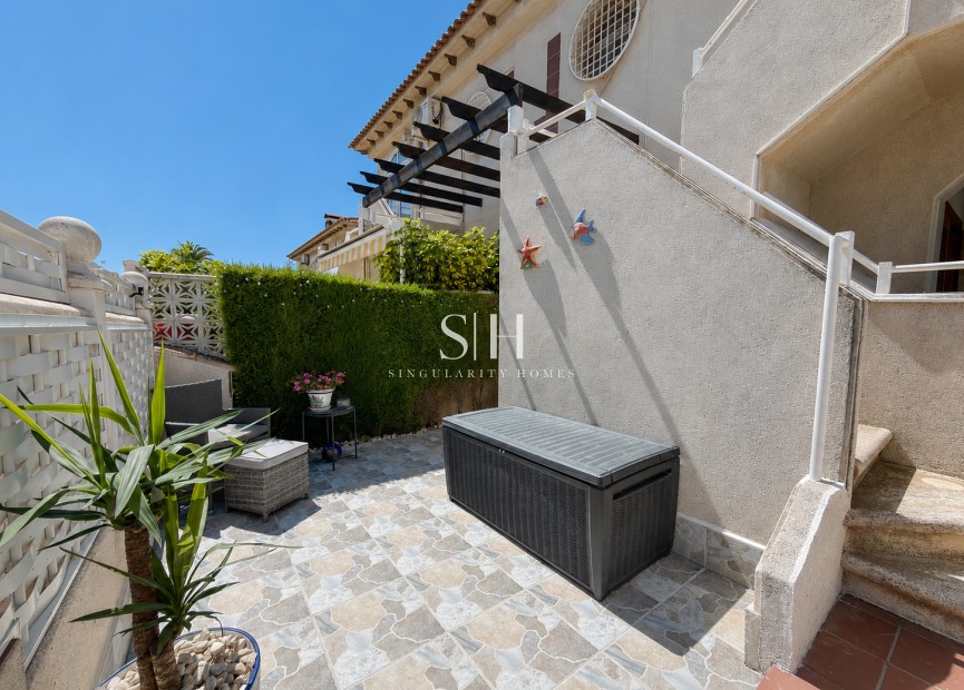 Resale - Apartment / flat - Torrevieja - Punta Prima