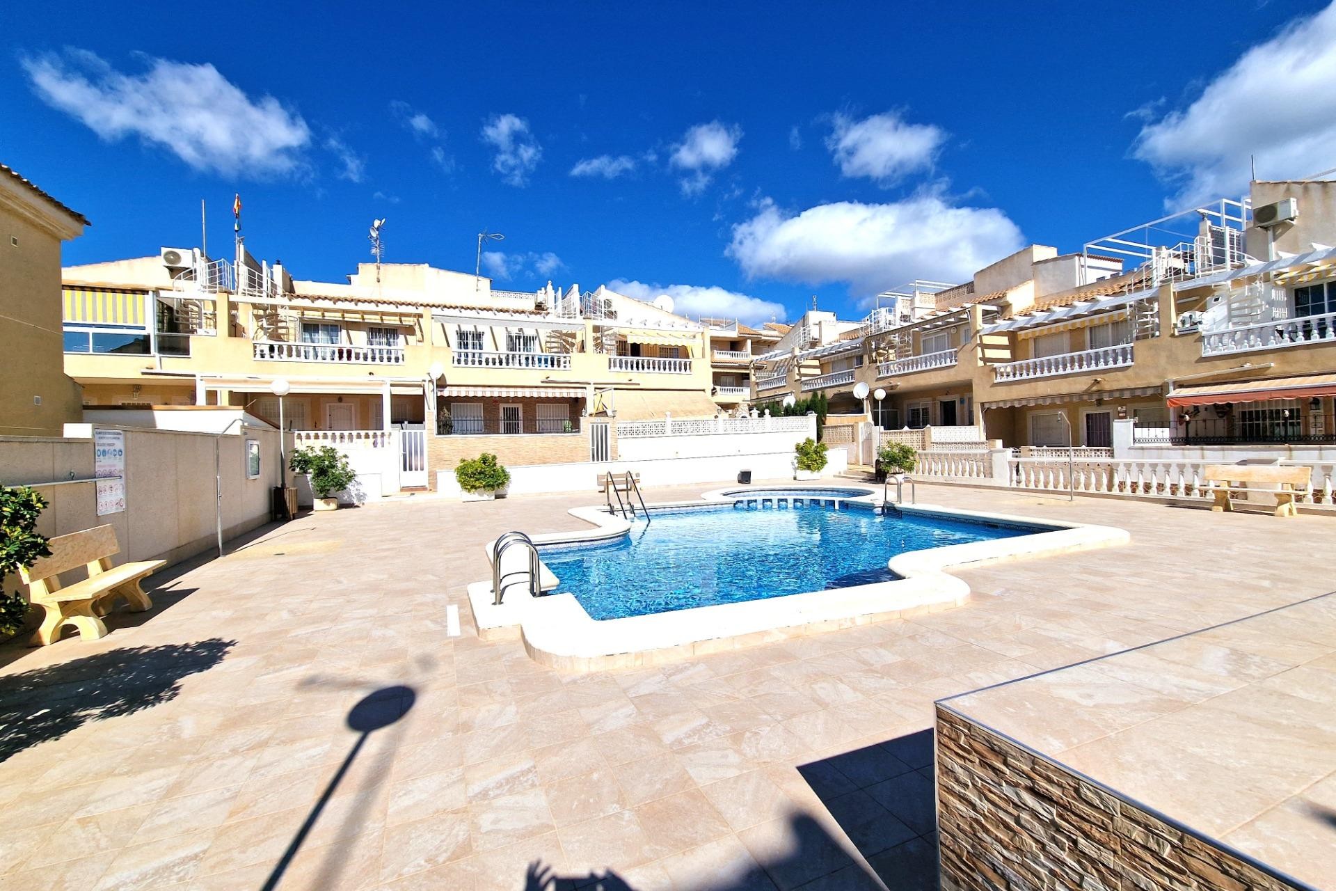 Resale - Apartment / flat - Torrevieja - Torrejón