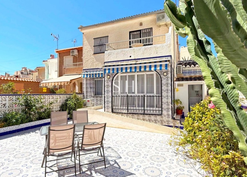 Resale - Apartment / flat - Torrevieja - Torrelamata - La Mata