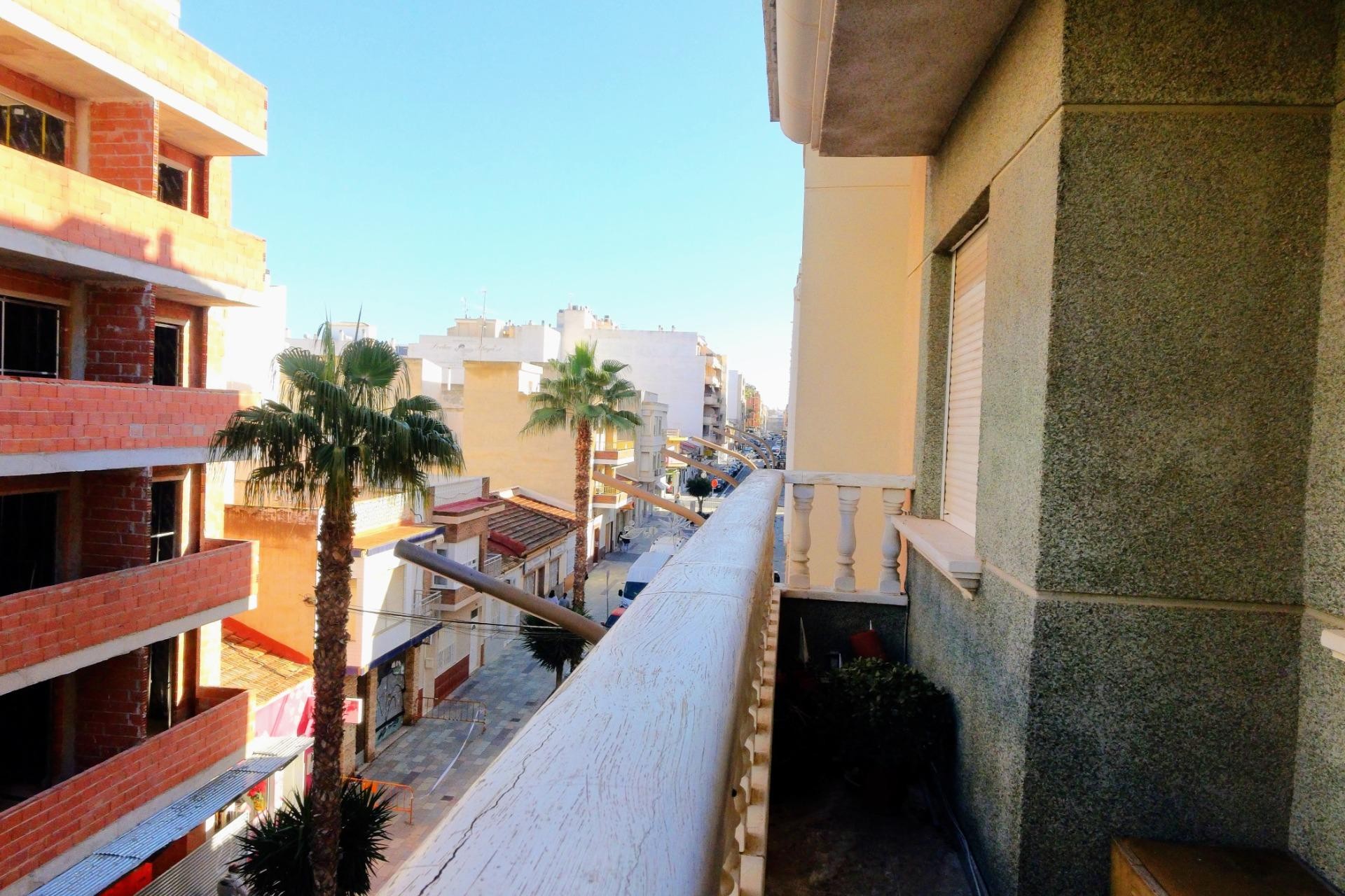 Resale - Apartment / flat - Torrevieja - torrevieja