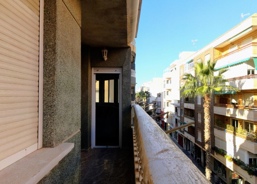 Resale - Apartment / flat - Torrevieja - torrevieja