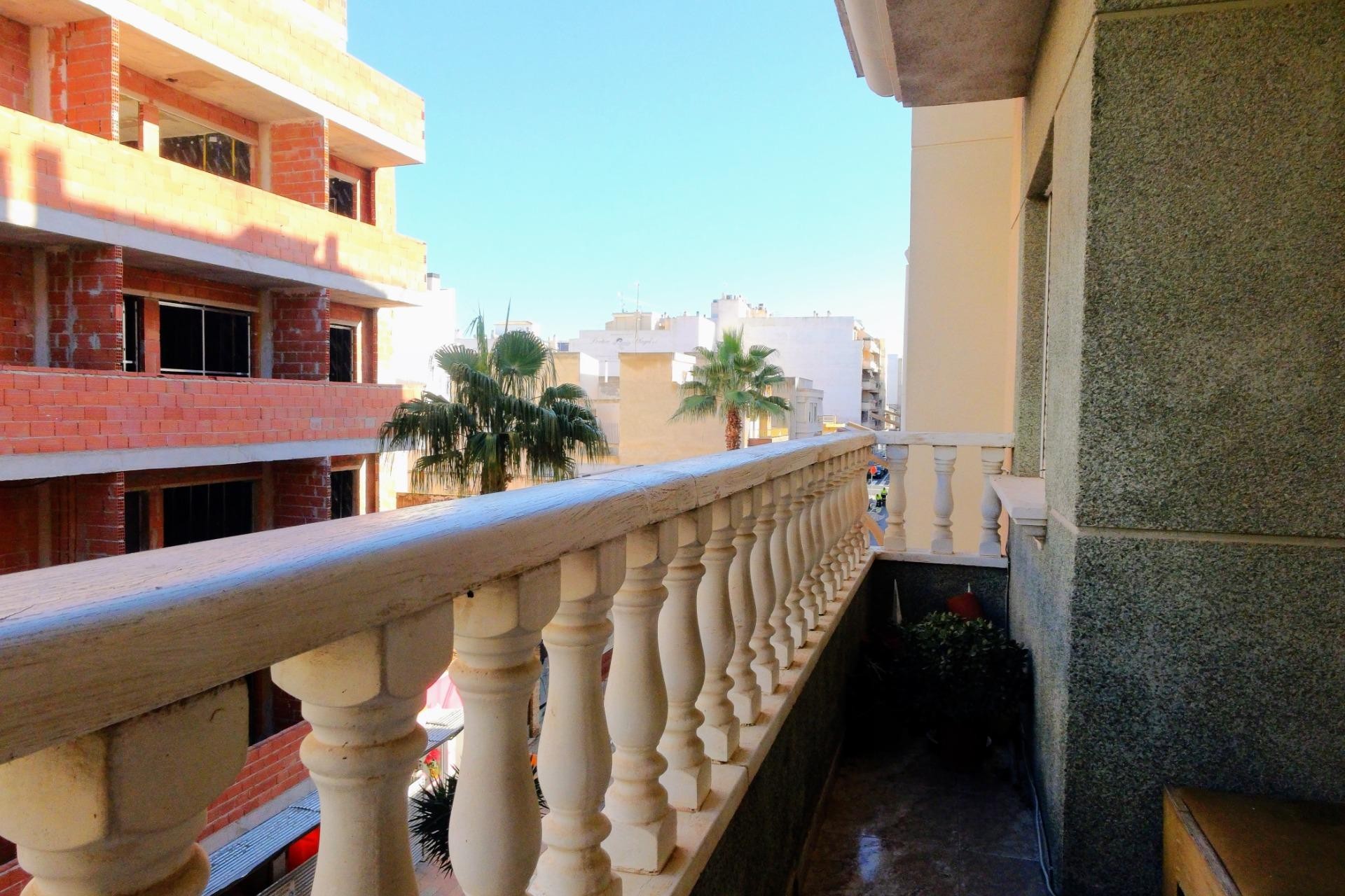 Resale - Apartment / flat - Torrevieja - torrevieja