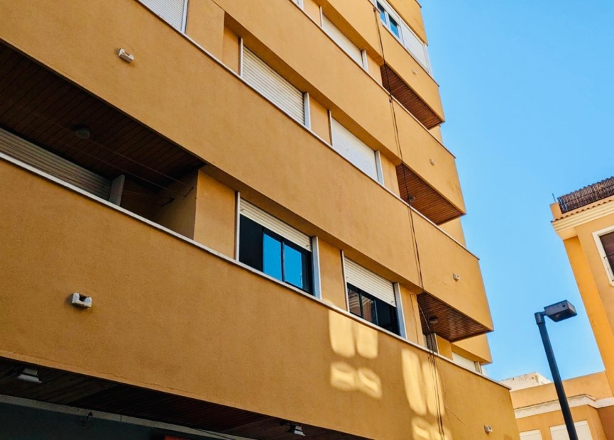 Resale - Apartment / flat - Torrevieja - torrevieja