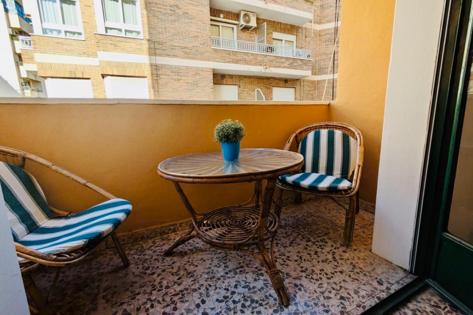 Resale - Apartment / flat - Torrevieja - torrevieja