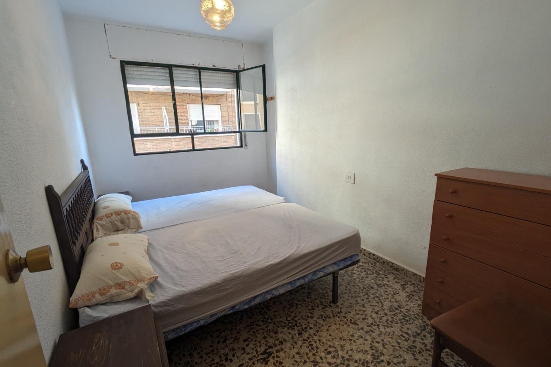 Resale - Apartment / flat - Torrevieja - torrevieja