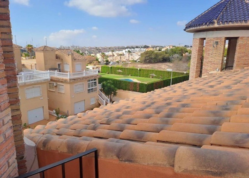 Resale - Apartment / flat - Villamartin - Costa Blanca