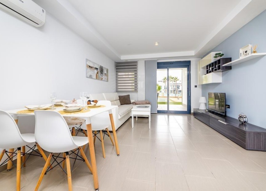 Resale - Bungalow - Orihuela Costa - La Zenia