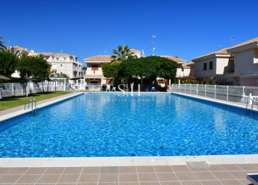 Resale - Bungalow - Orihuela Costa - La Zenia