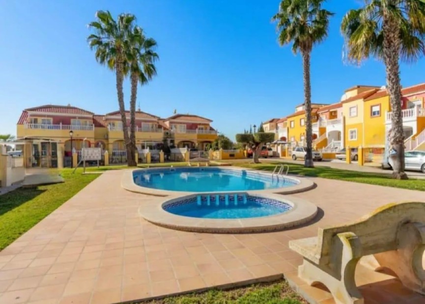 Resale - Bungalow - Orihuela Costa - Lomas de Cabo Roig