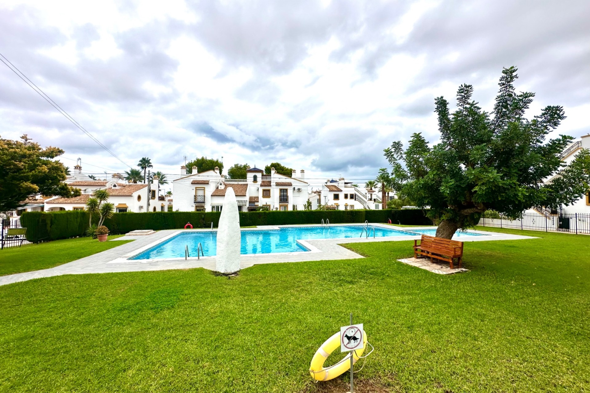 Resale - Bungalow - Orihuela Costa - Los Dolses