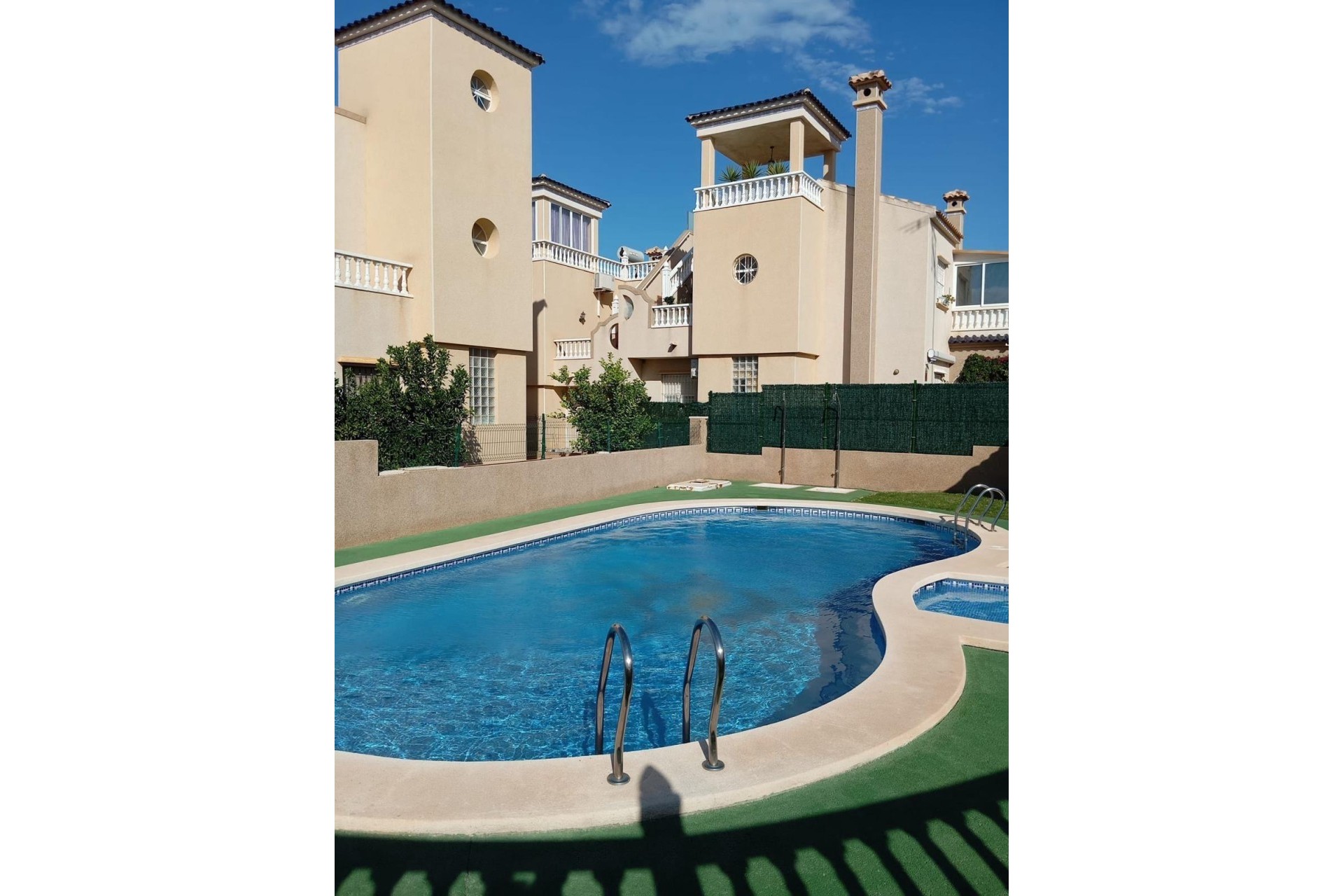 Resale - Bungalow - Orihuela Costa - PAU 26