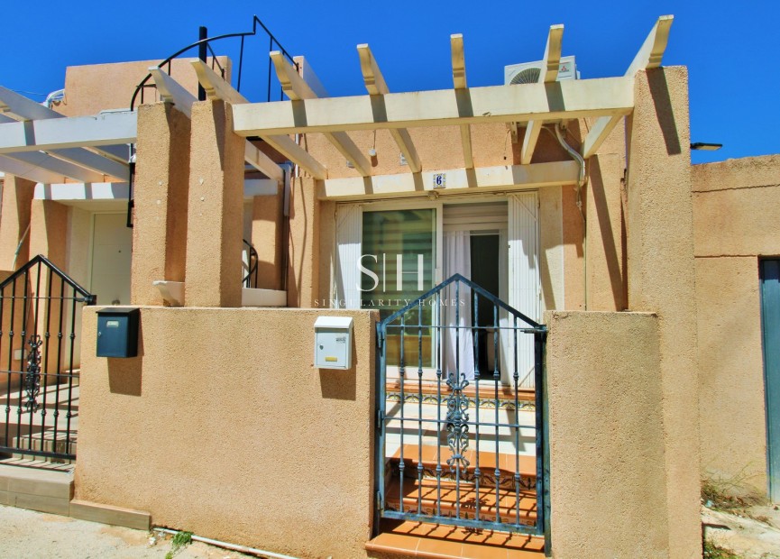 Resale - Bungalow - Orihuela Costa - Villamartin