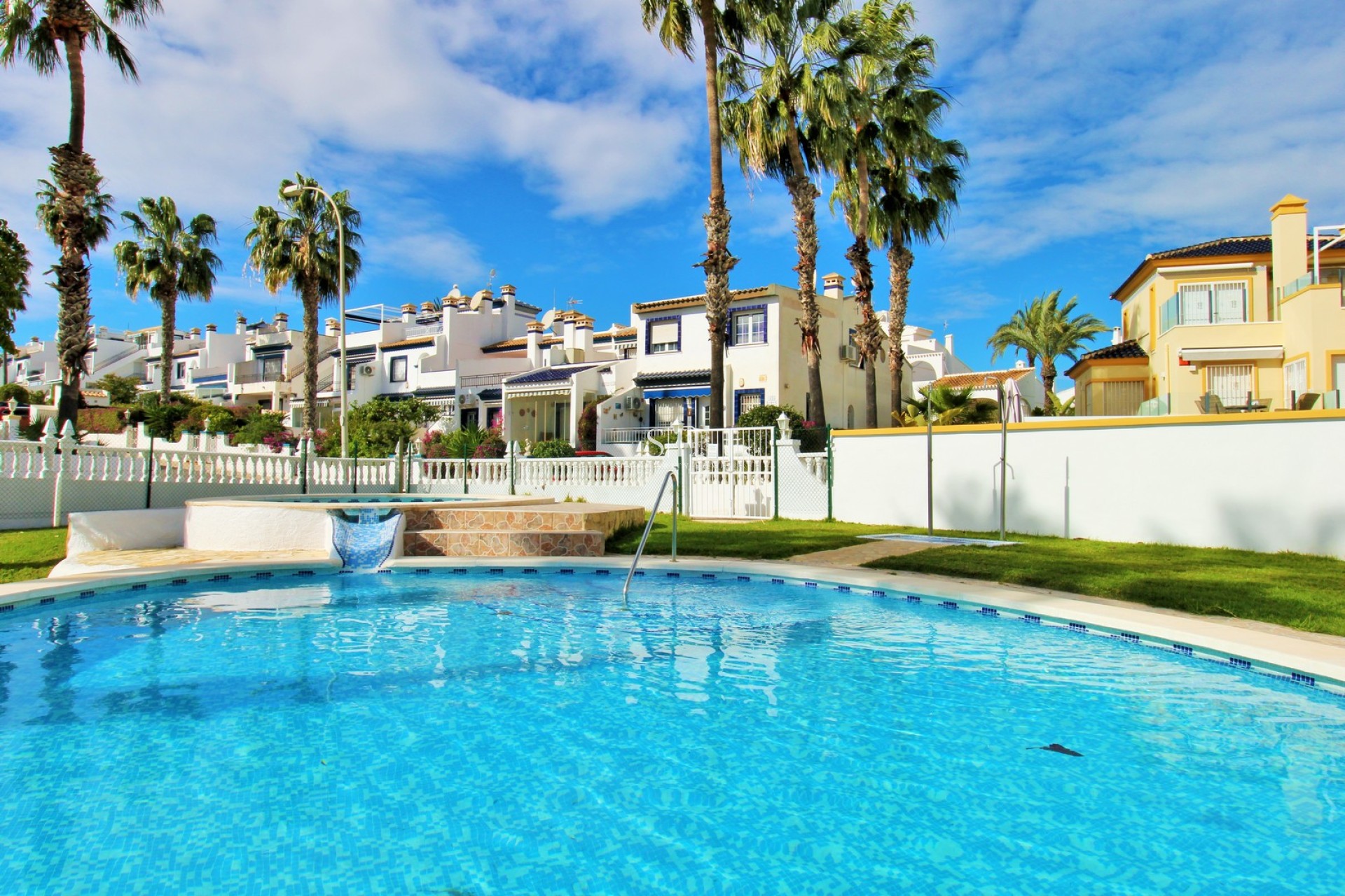 Resale - Bungalow - Orihuela Costa - Villamartin