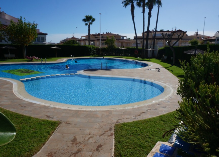 Resale - Bungalow - Orihuela - Inland