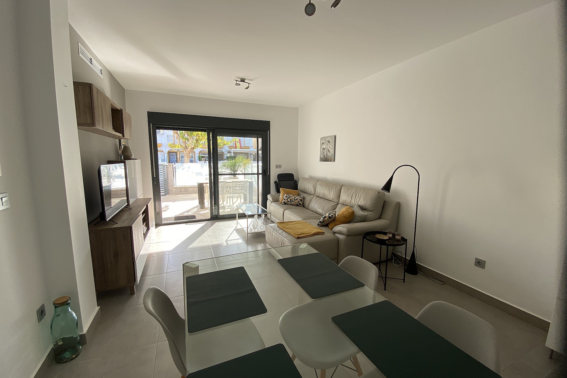 Resale - Bungalow - Pilar de la Horadada - Costa Blanca