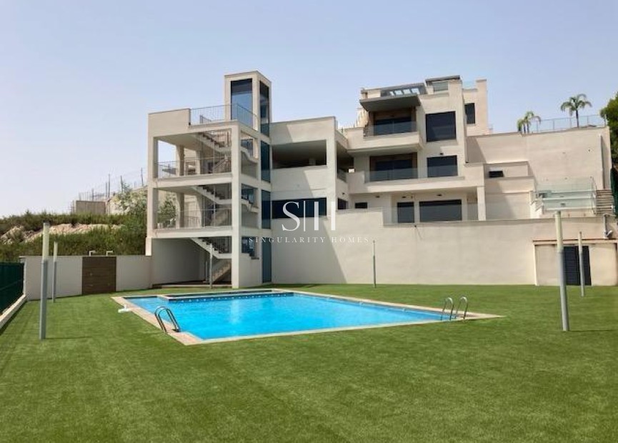 Resale - Bungalow - San Miguel de Salinas - Las Colinas