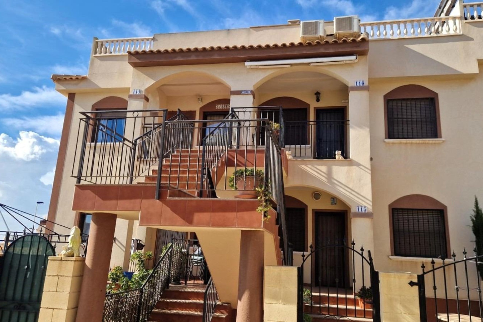 Resale - Bungalow - Torrevieja - Aguas nuevas 1