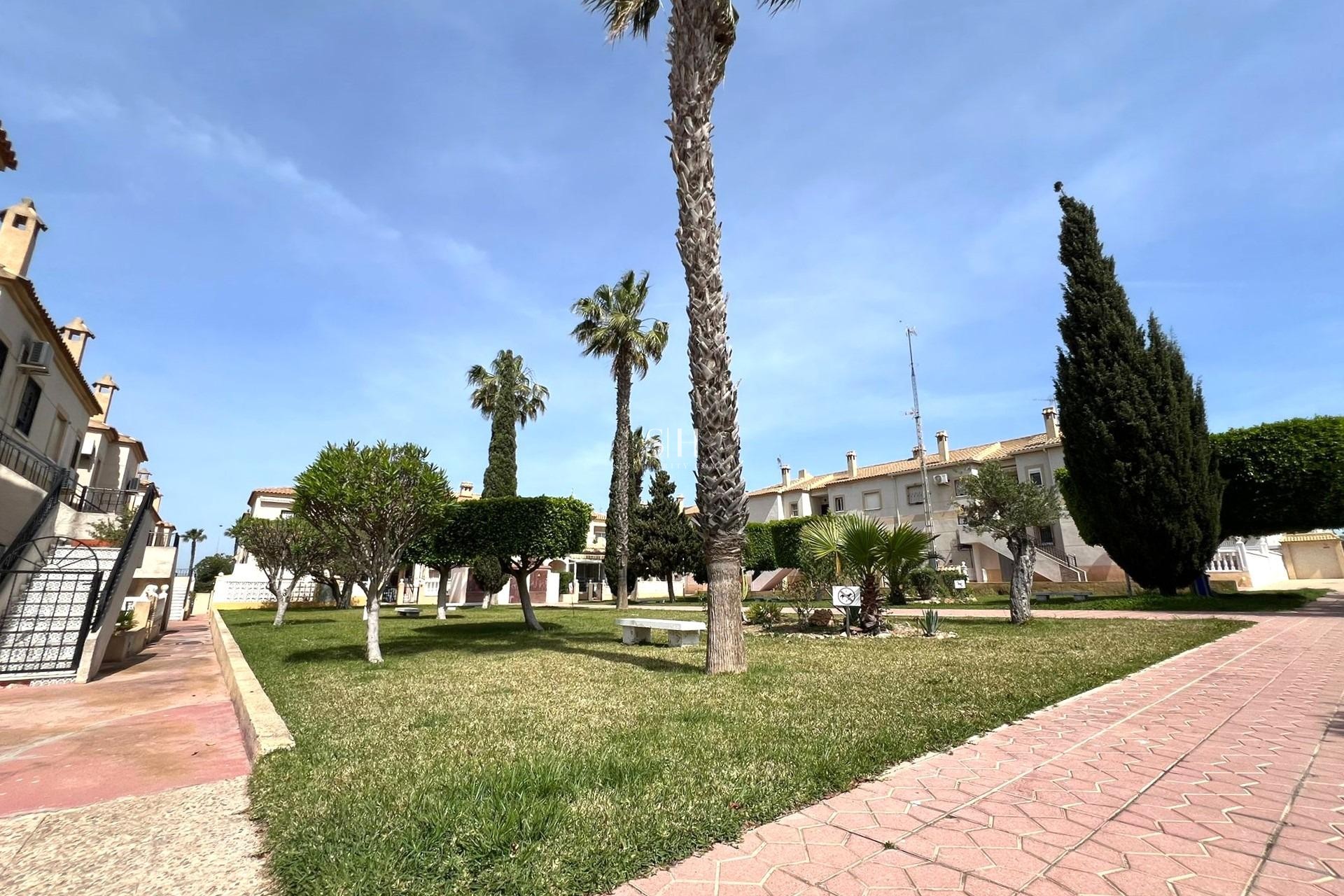 Resale - Bungalow - Torrevieja - aguas nuevas