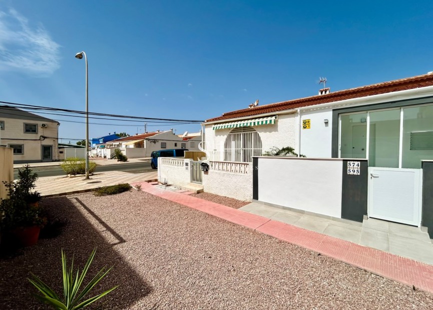 Resale - Bungalow - Torrevieja - Costa Blanca