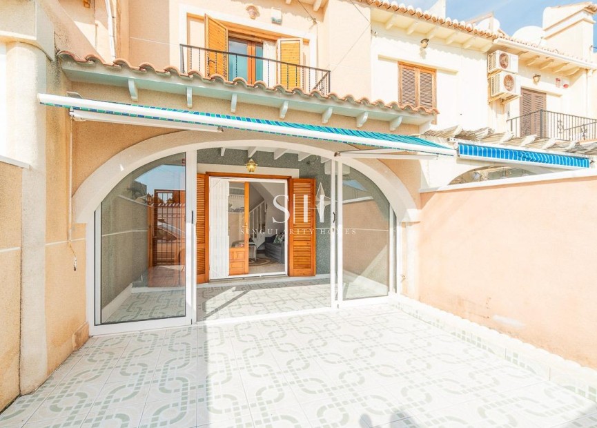 Resale - Bungalow - Torrevieja - La Siesta - El Salado - Torreta