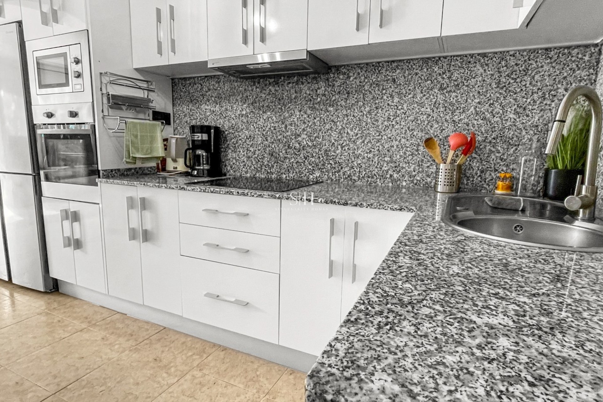 Resale - Bungalow - Torrevieja - La Siesta - El Salado -  Torreta