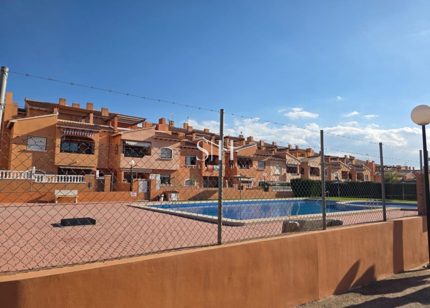 Resale - Bungalow - Torrevieja - Zona Los Frutales