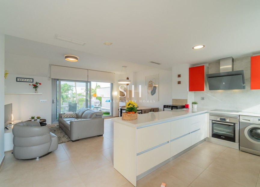 Resale - Bungalow - Vista Bella Golf Resort - Inland