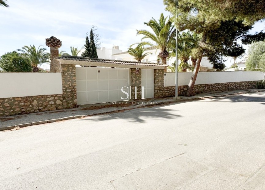 Resale - Detached Villa - Orihuela Costa - La Zenia