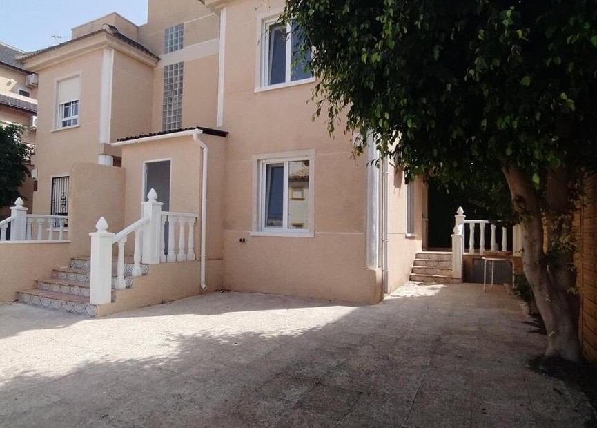 Resale - Duplex - Orihuela Costa - La Zenia