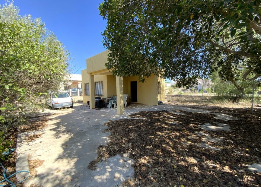 Resale - Finca - Crevillent