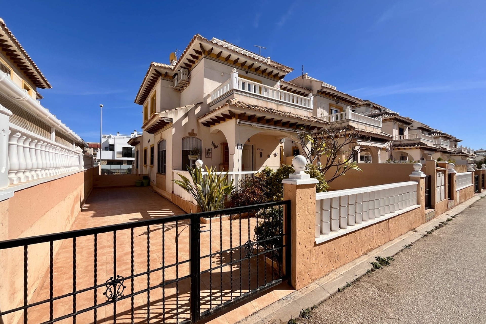 Resale - House - Cabo Roig - Costa Blanca