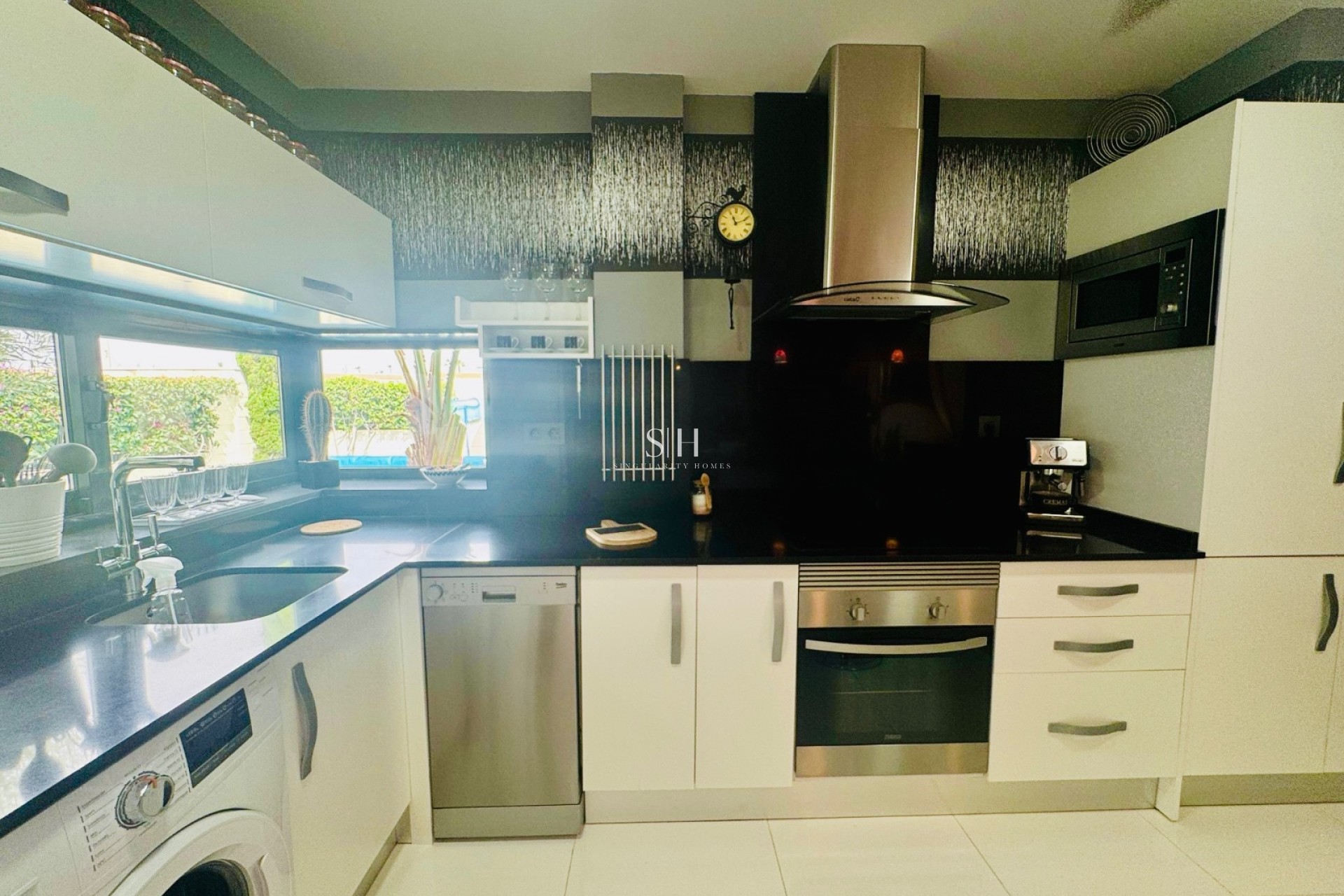 Resale - House - Ciudad Quesada