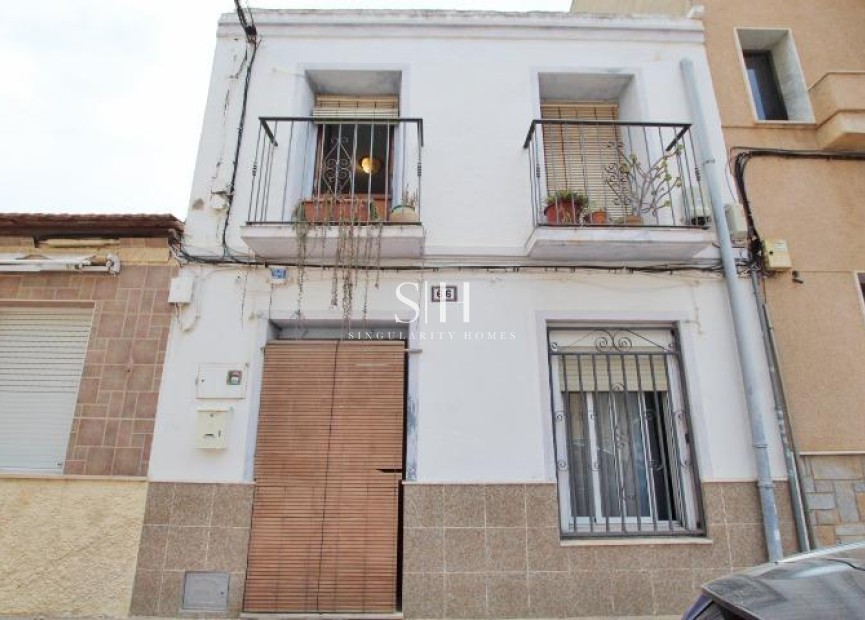 Resale - House - Guardamar del Segura - CENTRO