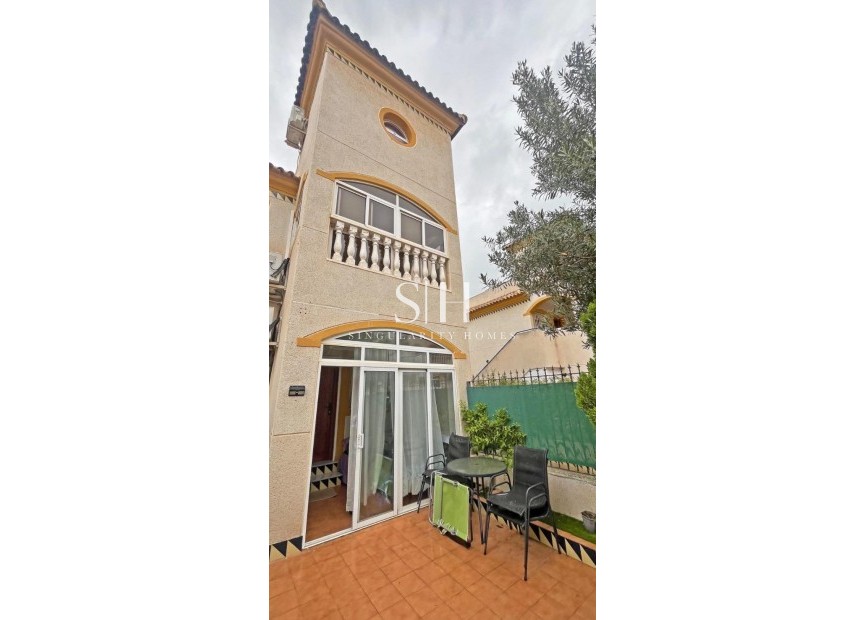 Resale - House - Guardamar del Segura - El Edén - Los Estaños