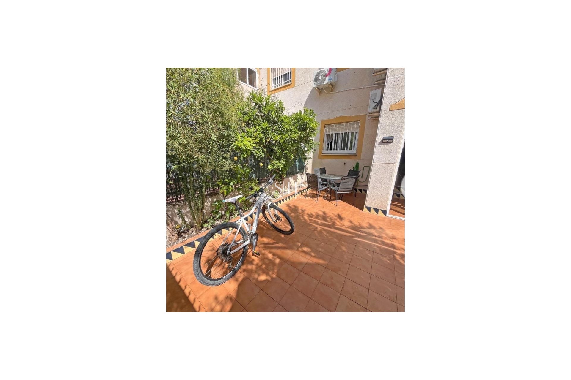 Resale - House - Guardamar del Segura - El Edén - Los Estaños