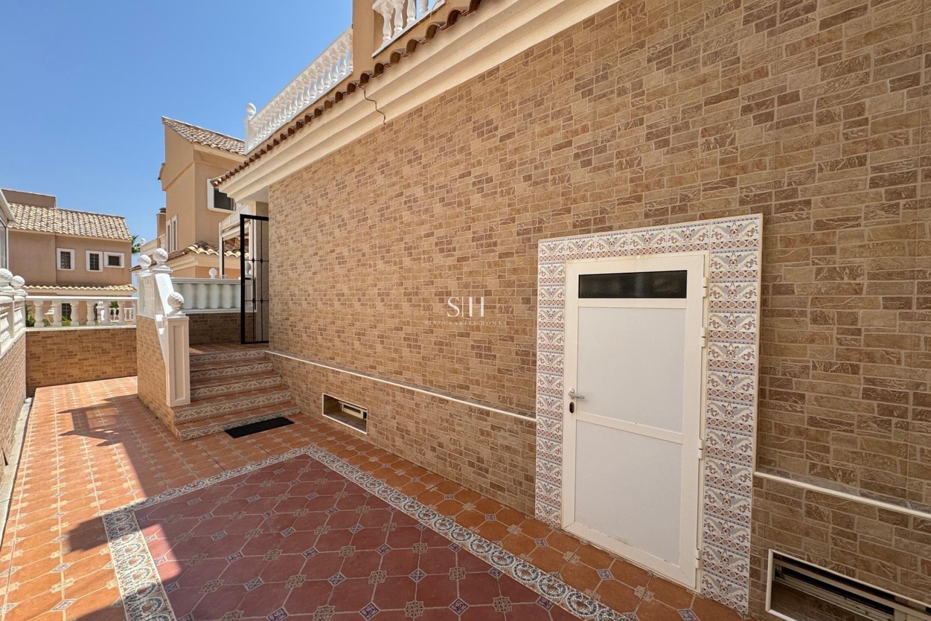 Resale - House - Guardamar del Segura - Urbanizaciones