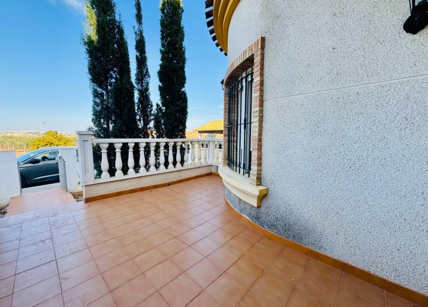 Resale - House - Los Montesinos - La Herrada