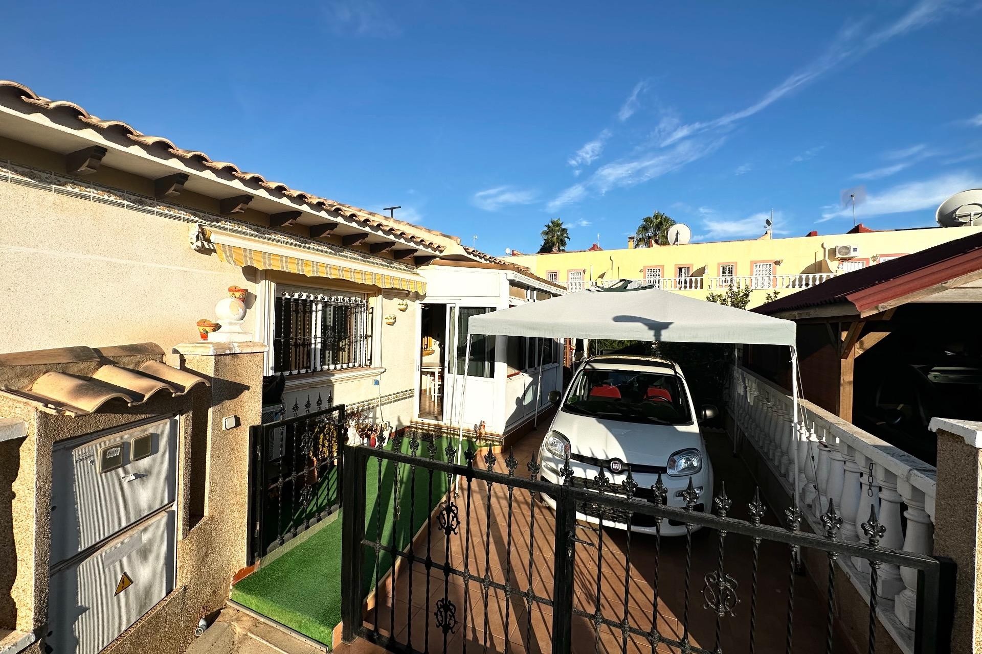 Resale - House - Orihuela Costa - Campoamor