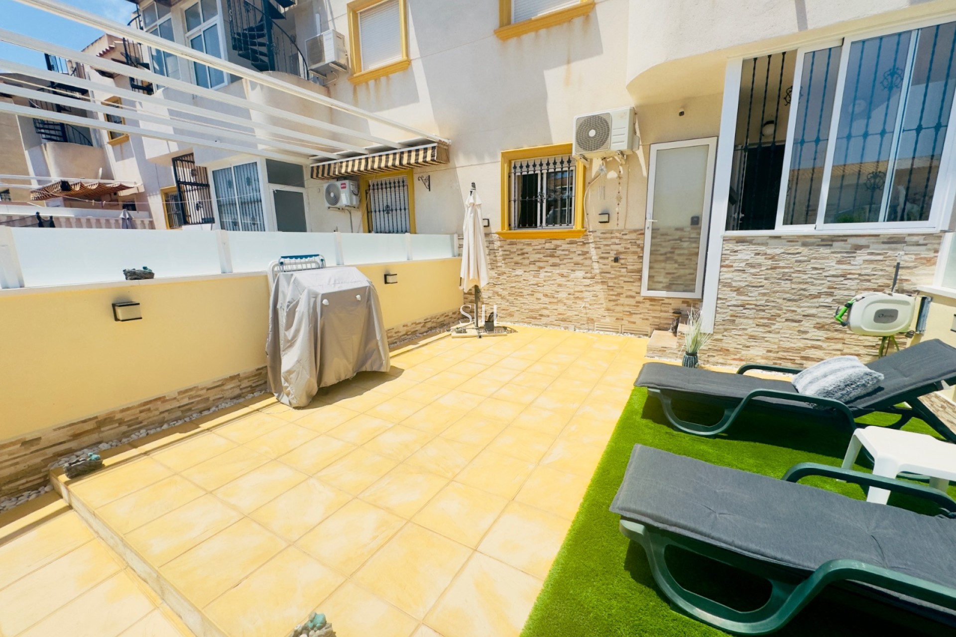 Resale - House - Orihuela Costa - La Regia