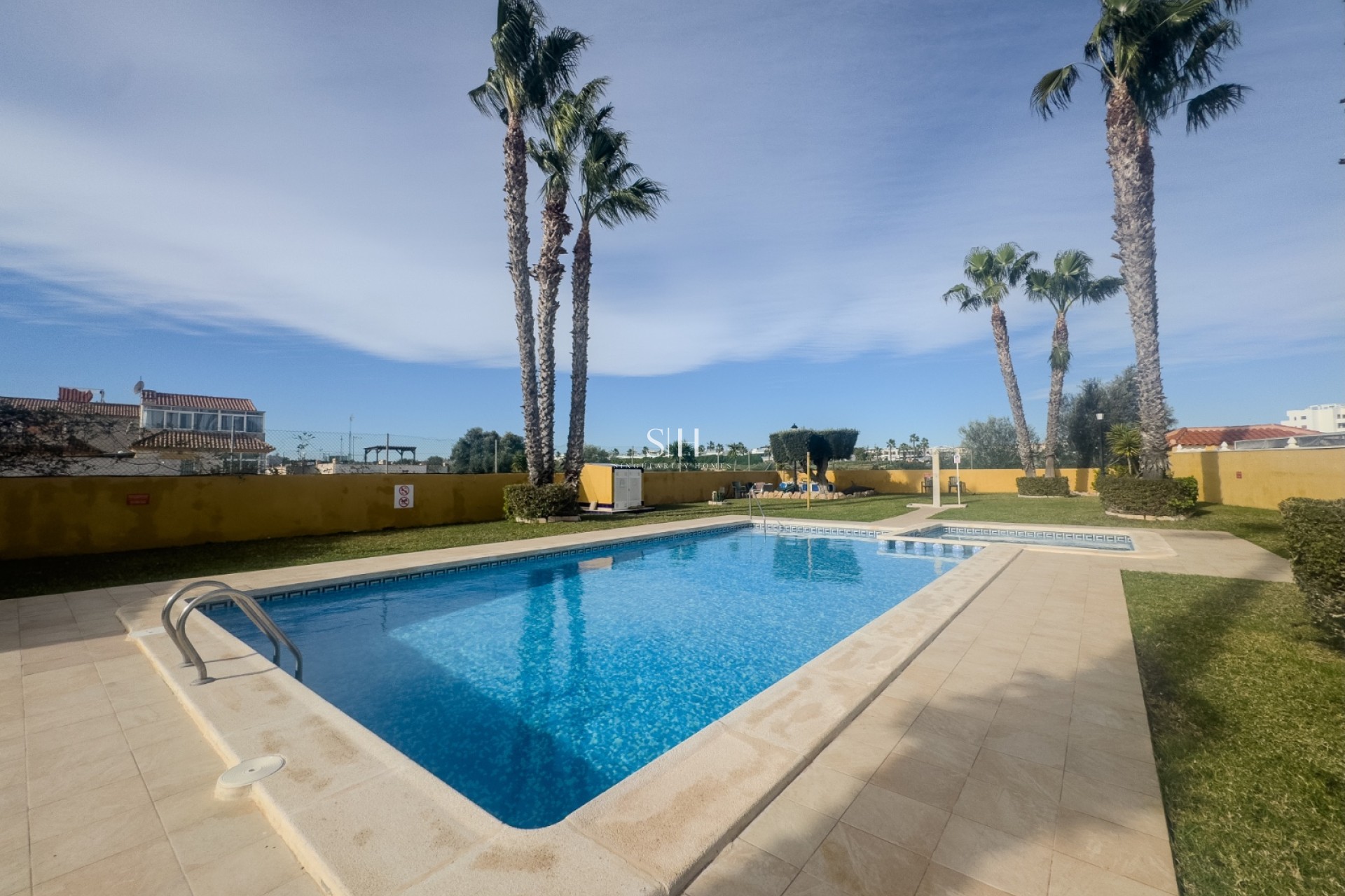 Resale - House - Orihuela Costa - La Regia