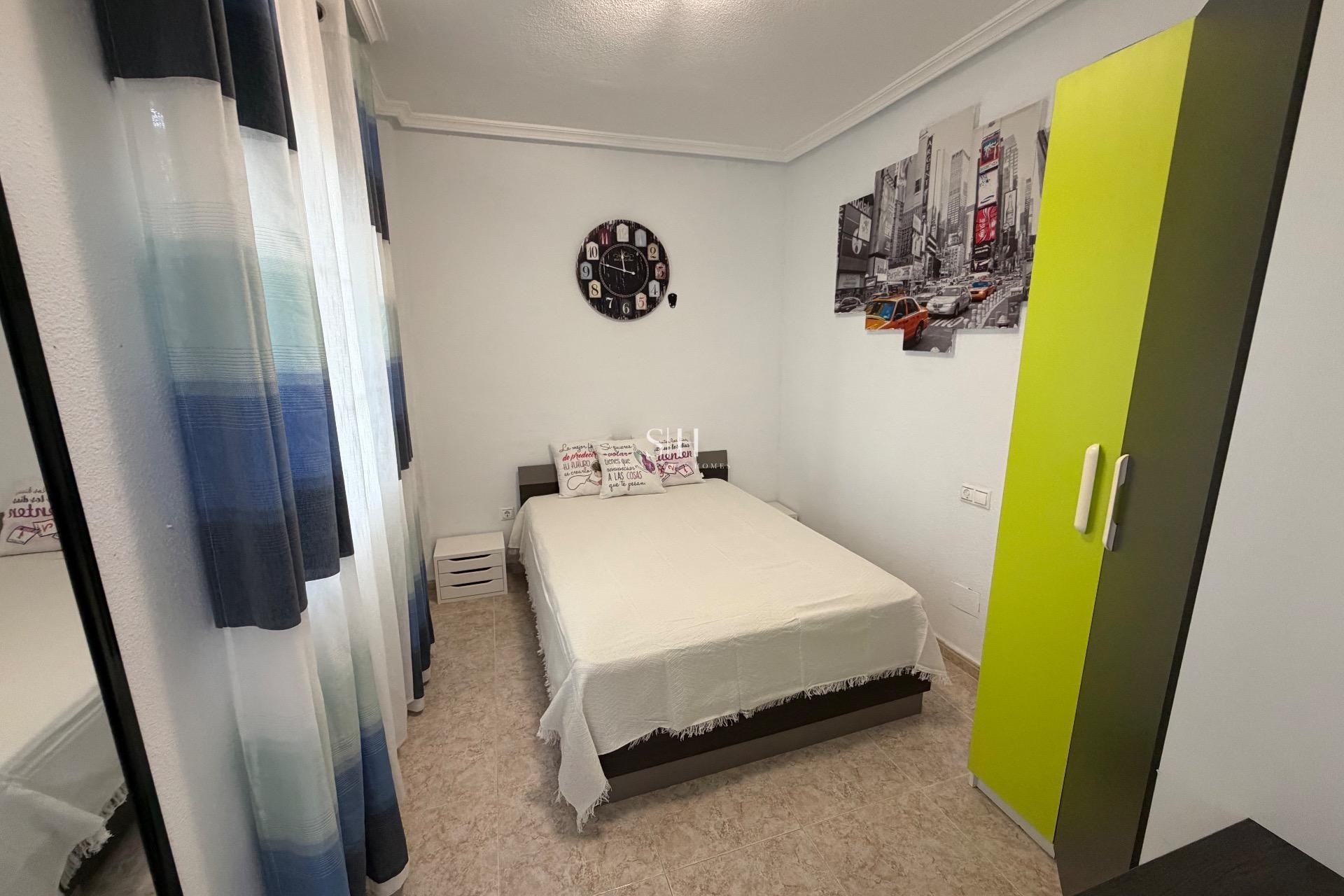 Resale - House - Orihuela Costa - La Zenia