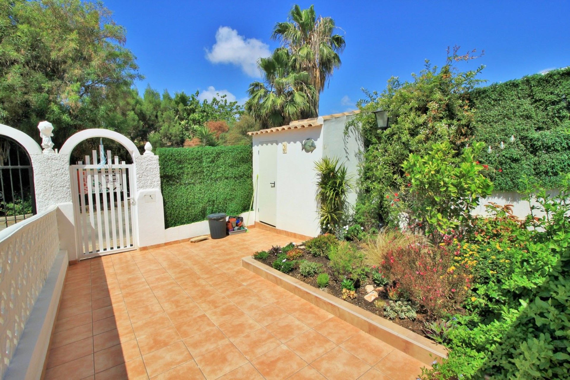 Resale - House - Orihuela Costa - La Zenia