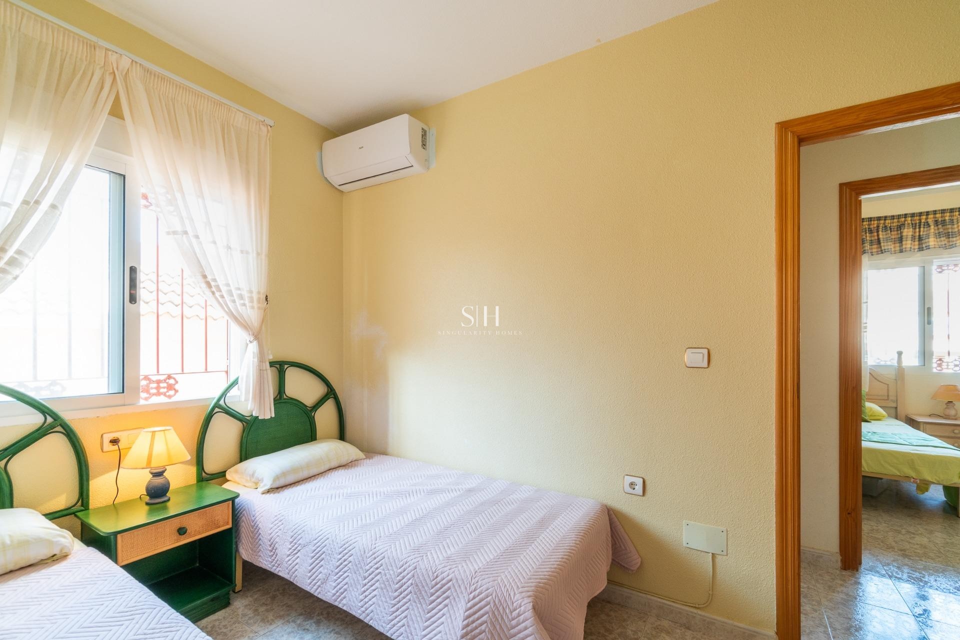 Resale - House - Orihuela Costa - La Zenia