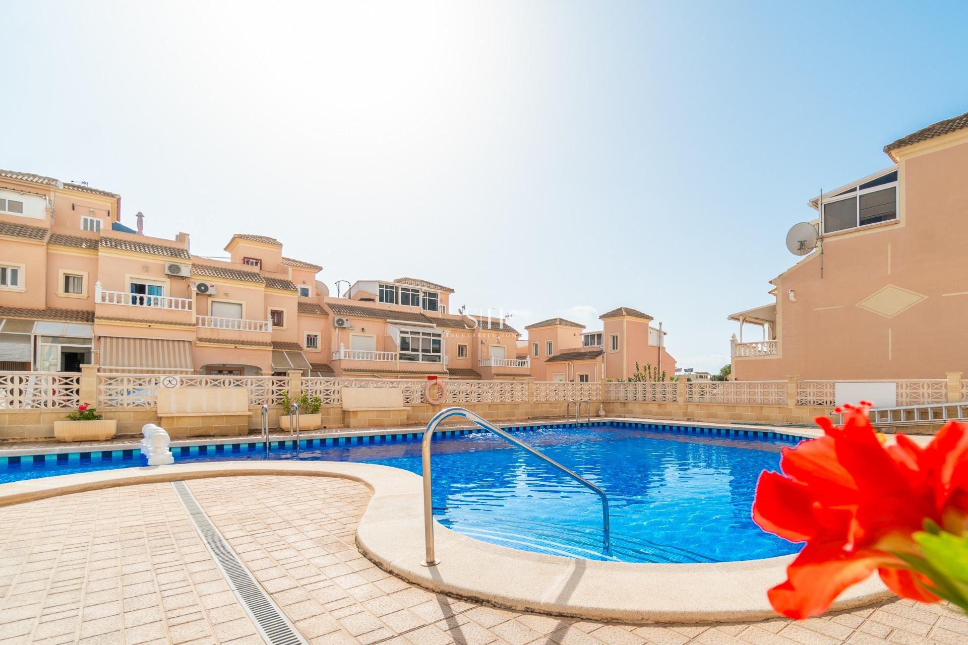 Resale - House - Orihuela Costa - La Zenia