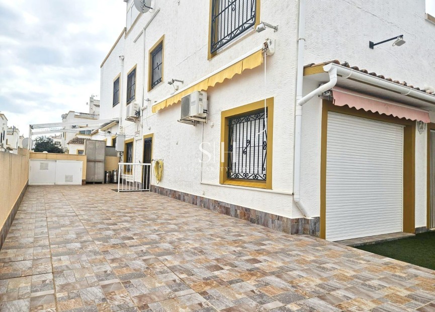 Resale - House - Orihuela Costa - Los Almendros-la Florida