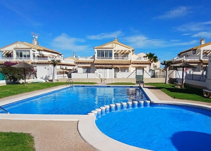 Resale - House - Orihuela Costa - Los Balcones
